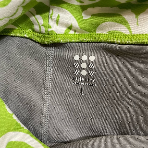 Women’s golf skort - Picture 2 of 3